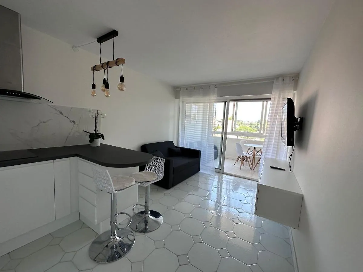 Studio Antibes Port Vauban. France