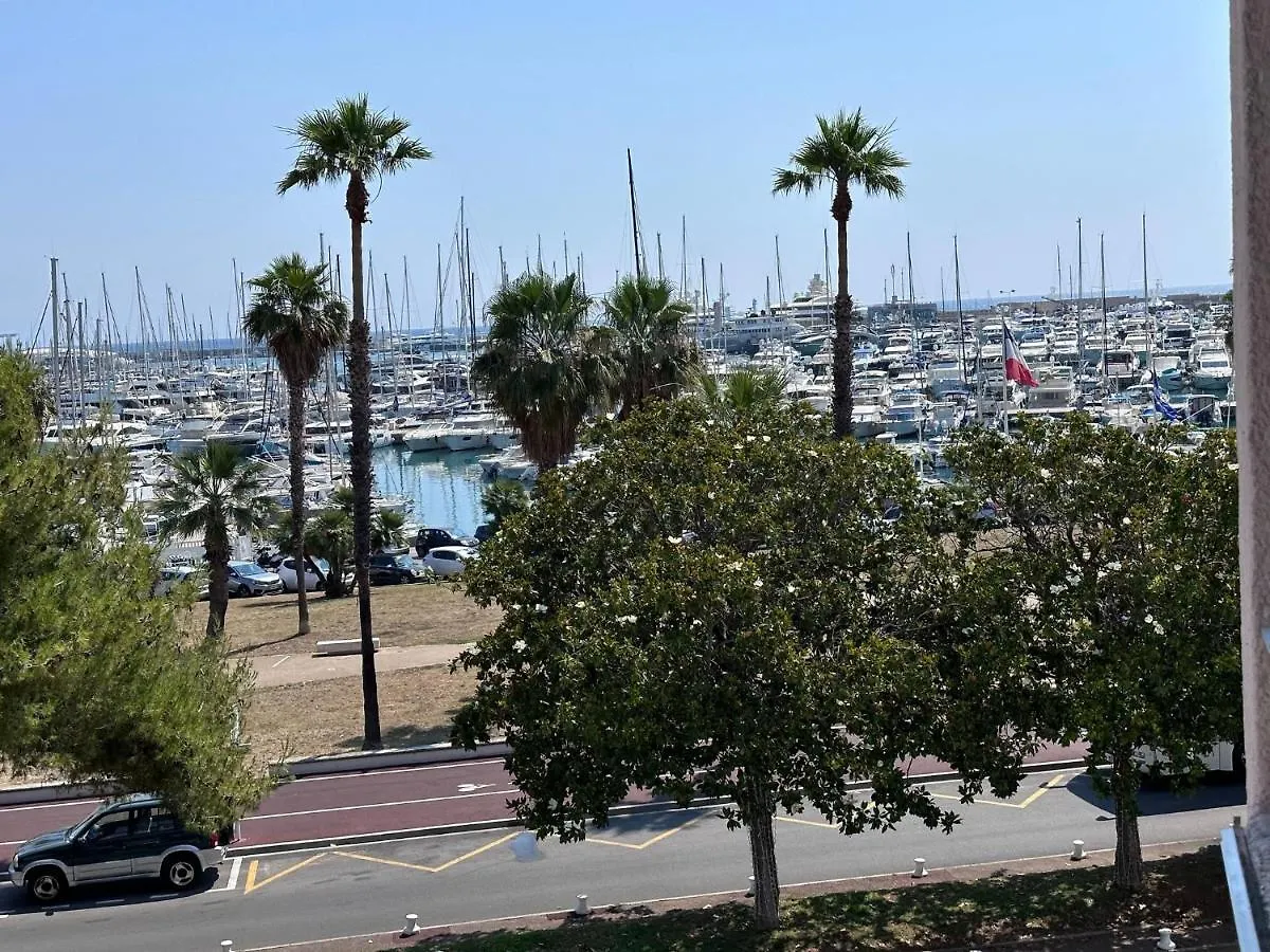 Apartment Studio Antibes Port Vauban.