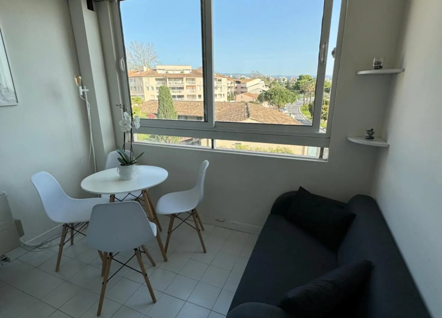 Studio Antibes Port Vauban.